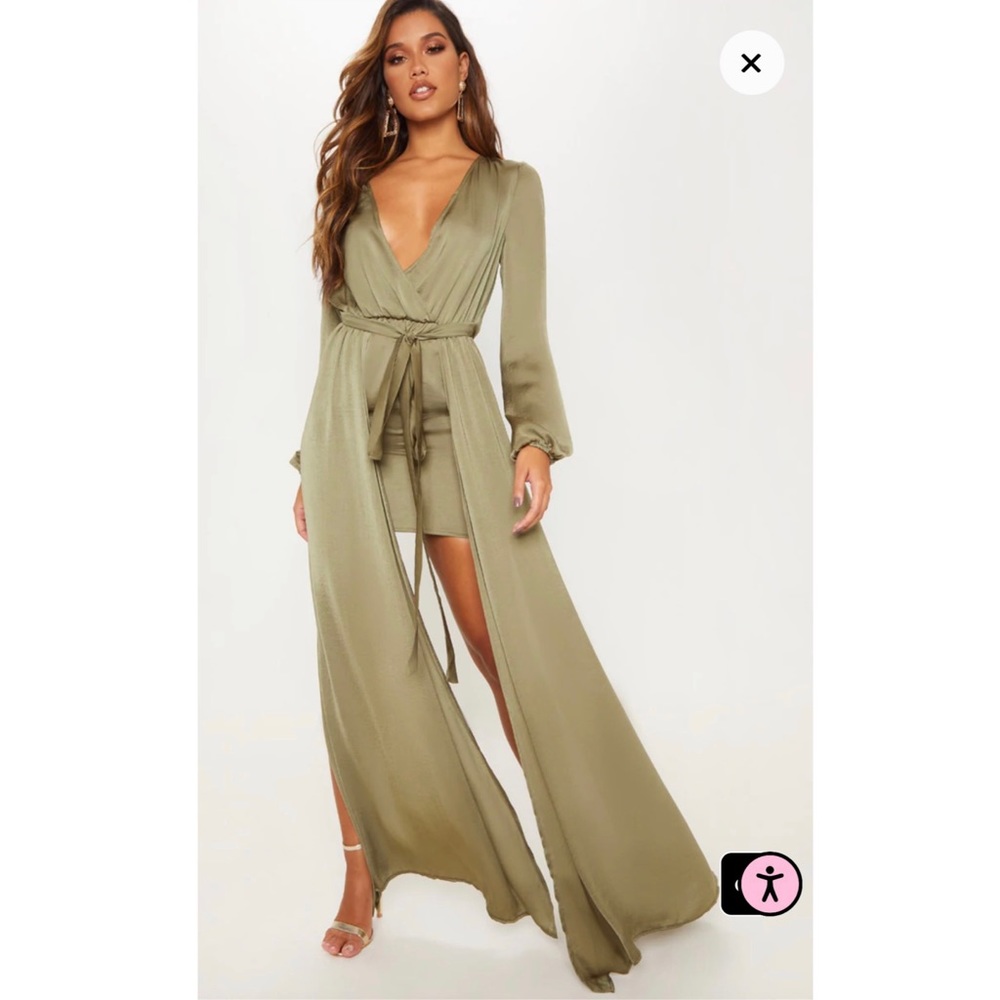 PrettyLittleThing Maxi Dress